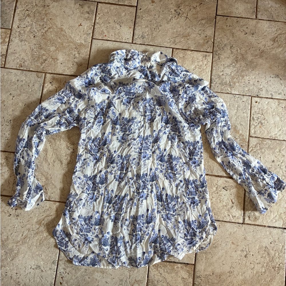 Anthropologie Cloth and Stone Blue Floral Long-Sleeve Button Down